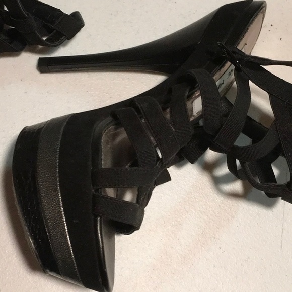 Ladies heels - Picture 4 of 4